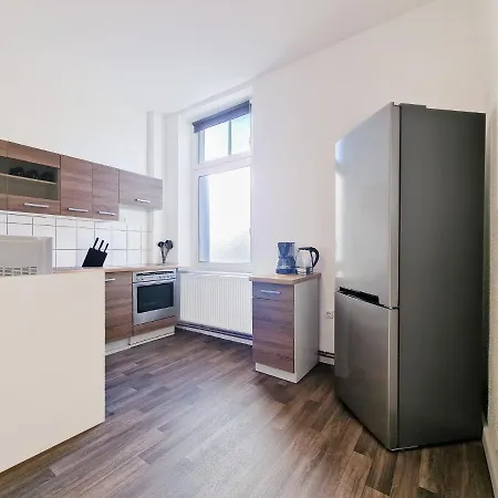 Tolstov - Several 1 Fitter With Kitchen And Washing Machine - 25 Min Messe Dus دوسبرغ