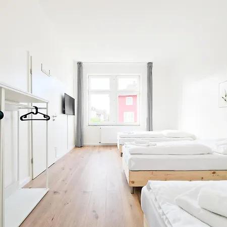 Tolstov - Several 1 Fitter With Kitchen And Washing Machine - 25 Min Messe Dus دوسبرغ