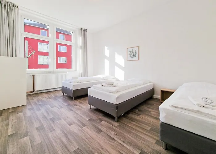 Tolstov - Several 1 Fitter With Kitchen And Washing Machine - 25 Min Messe Dus * 杜伊斯堡