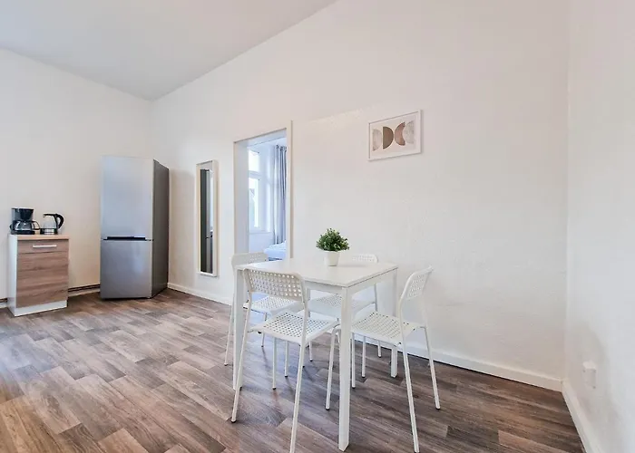 Tolstov - Several 1 Fitter With Kitchen And Washing Machine - 25 Min Messe Dus * 杜伊斯堡