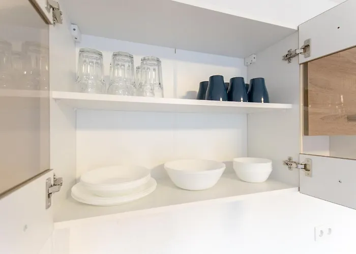 Tolstov - Several 1 Fitter With Kitchen And Washing Machine - 25 Min Messe Dus