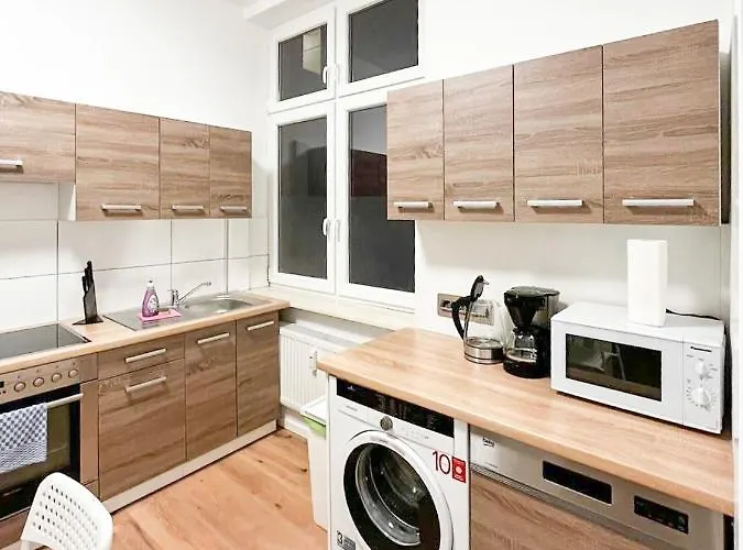 Tolstov - Several 1 Fitter With Kitchen And Washing Machine - 25 Min Messe Dus * 杜伊斯堡