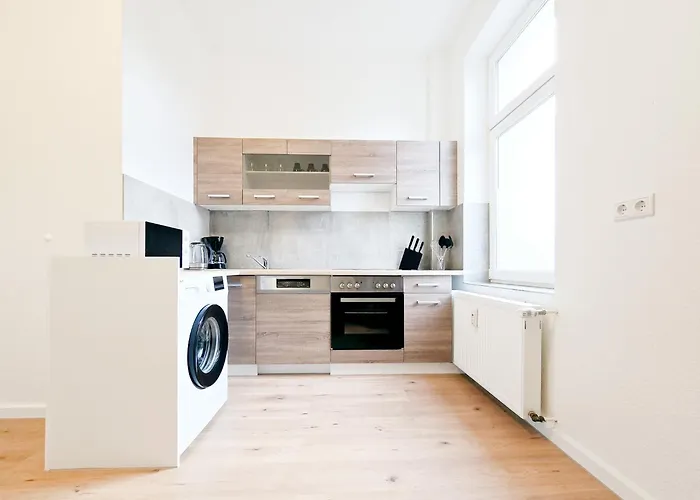 Tolstov - Several 1 Fitter With Kitchen And Washing Machine - 25 Min Messe Dus * 杜伊斯堡